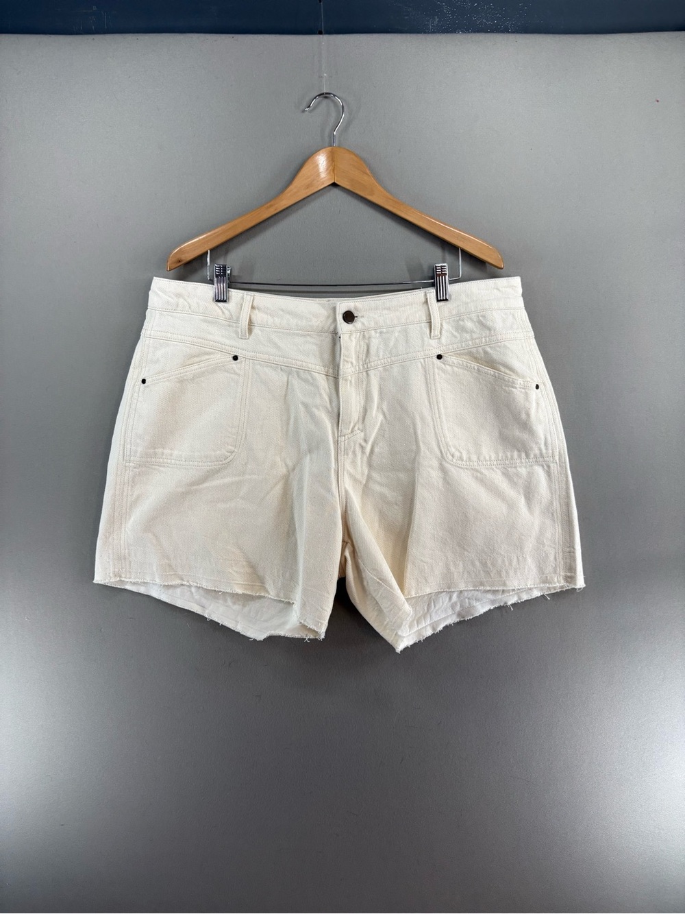 Wrap London Women Shorts Size Us 16 Cotton/Lyocell Cream